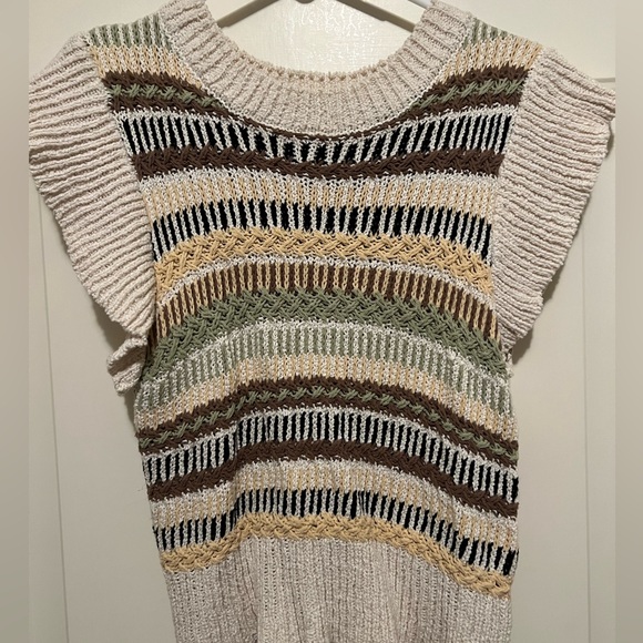 Elan Stripe Flutter Sleeve Sweater Vest - Picture 1 of 4